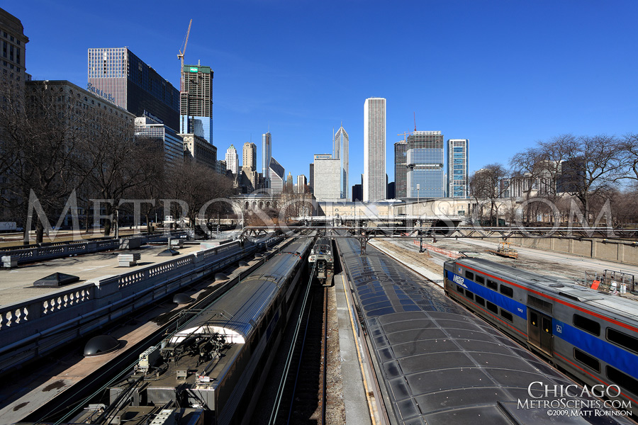 Metra trains and Chicago skyline