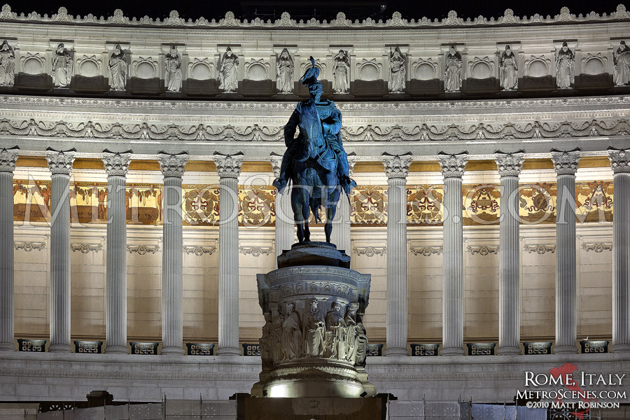 Victor Emmanuel Monument at night