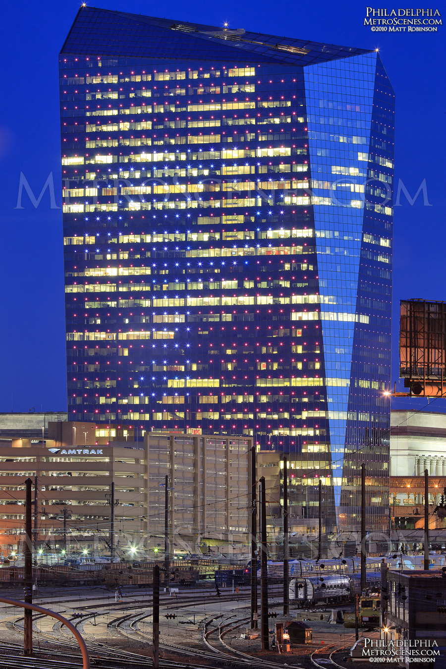 Cira Center at night