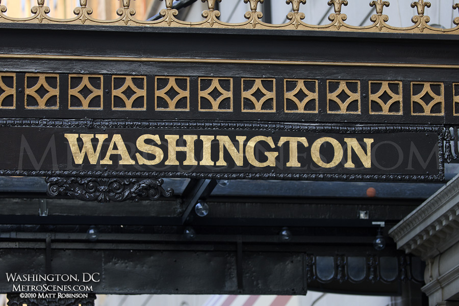 Hotel Washington overhang